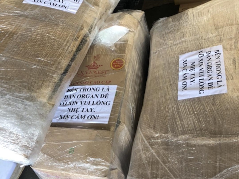 Hàng em đi toàn quốc luôn quý khách ạ