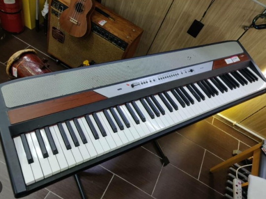 Đàn piano korg SP-250