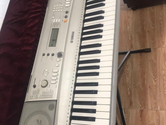 Đàn Organ PSR E-303