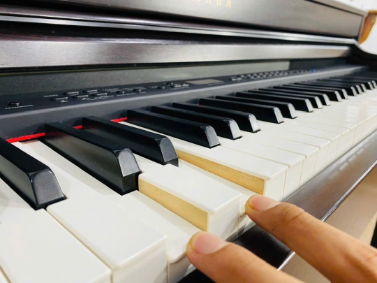 Đàn Piano Điện Yamaha CLP-470R