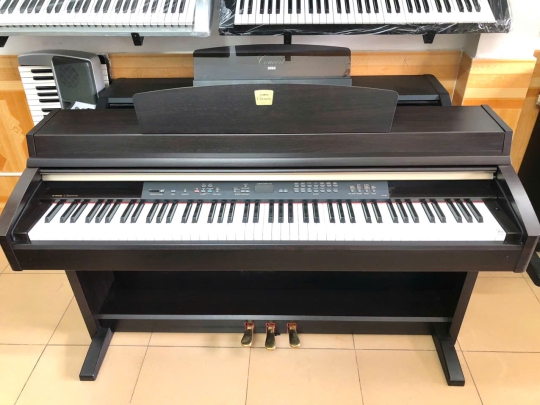 Đàn piano Yamaha CLP-230R
