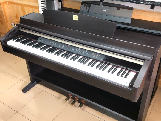 Đàn piano Yamaha CLP-230R