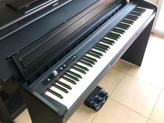 Đàn piano Korg LP-180