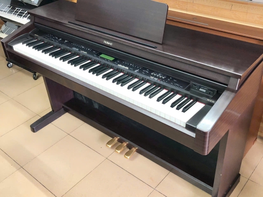 Đàn Piano Roland KR-277