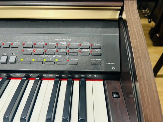 Đàn piano điện Yamaha CVP-501R