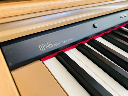 Đàn Piano Điện Tử Roland - HP605  