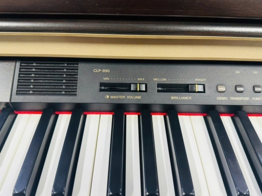 Đàn Piano Điện Yamaha CLP 950