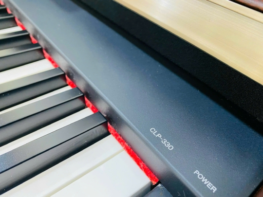 Đàn piano điện Yamaha CLP-330