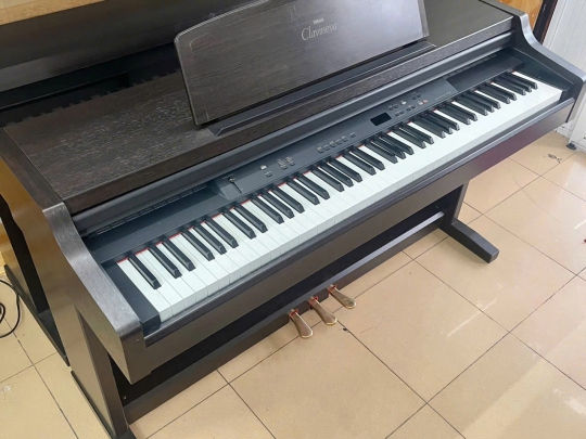Đàn Piano Yamaha CLP-820