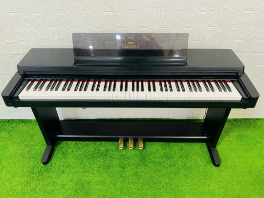 Piano Yamaha CLP-560