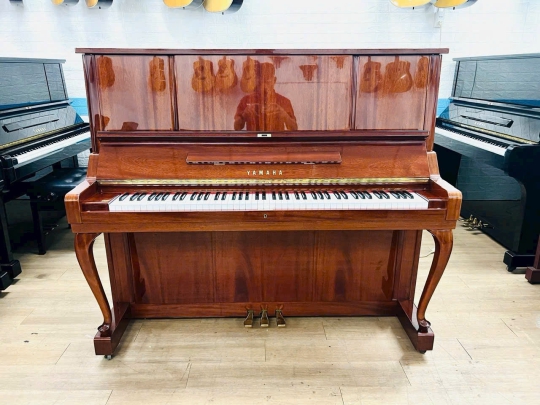 Piano cơ Yamaha W106B