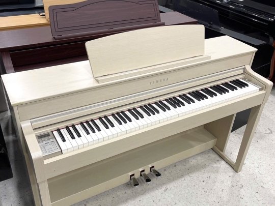 Piano Yamaha CLP-545WA