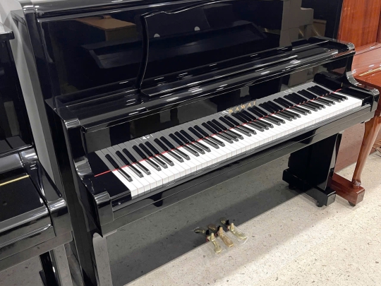 Piano cơ Kawai KU5