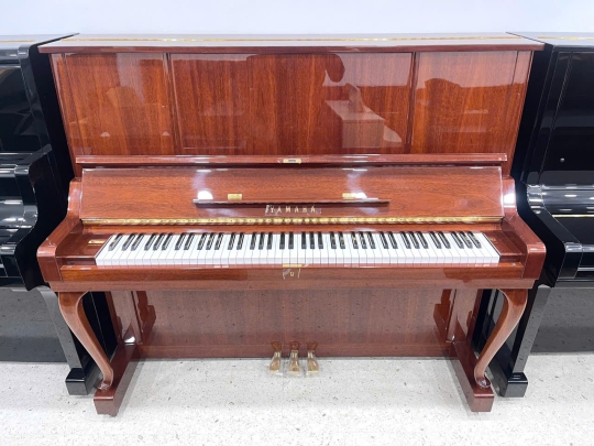 Piano Yamaha W106