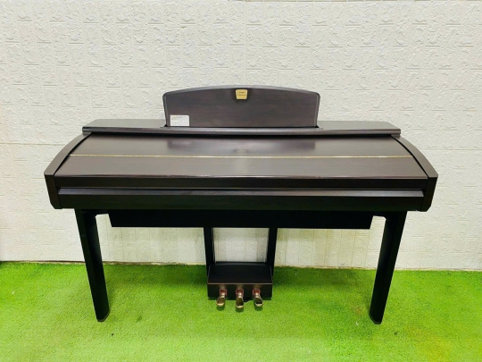 Piano Yamaha CVP-307