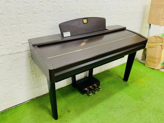 Piano Yamaha CVP-307
