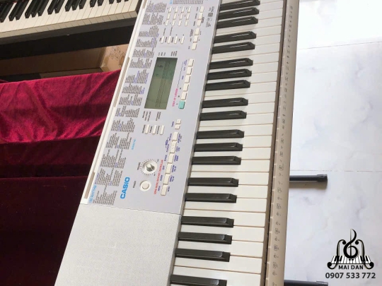 Đàn Organ LK-221