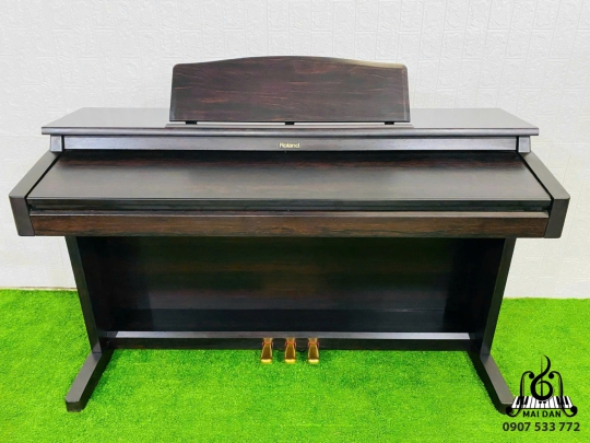 Piano Roland KR-375