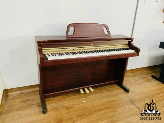 Piano Korg C-670