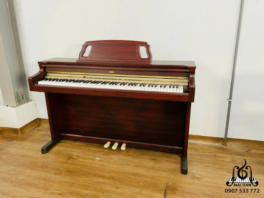 Piano Korg C-670