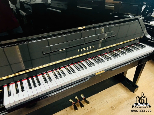 Piano cơ Yamaha UX