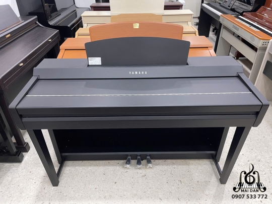 Piano Yamaha CVP-605